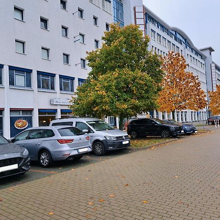 Hotel ibis budget Berlin Ost Exterior foto